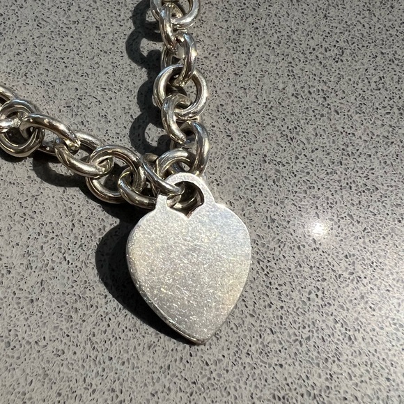 Authentic Tiffany & Co. sterling silver heart necklace - Picture 4 of 6